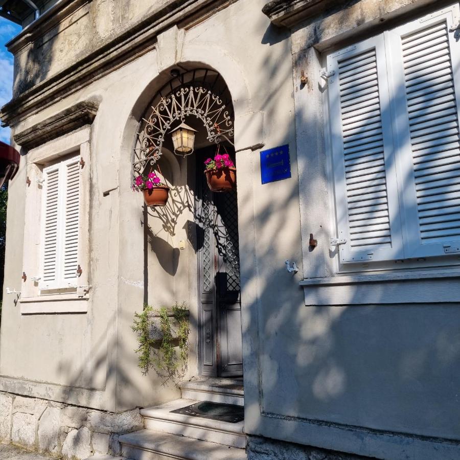Villa Carolina غييكا المظهر الخارجي الصورة